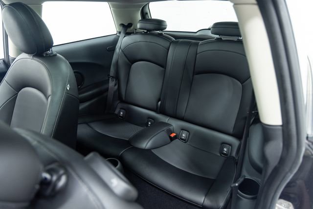 Used 2015 MINI Cooper 2-Door Hardtop FWD image 22
