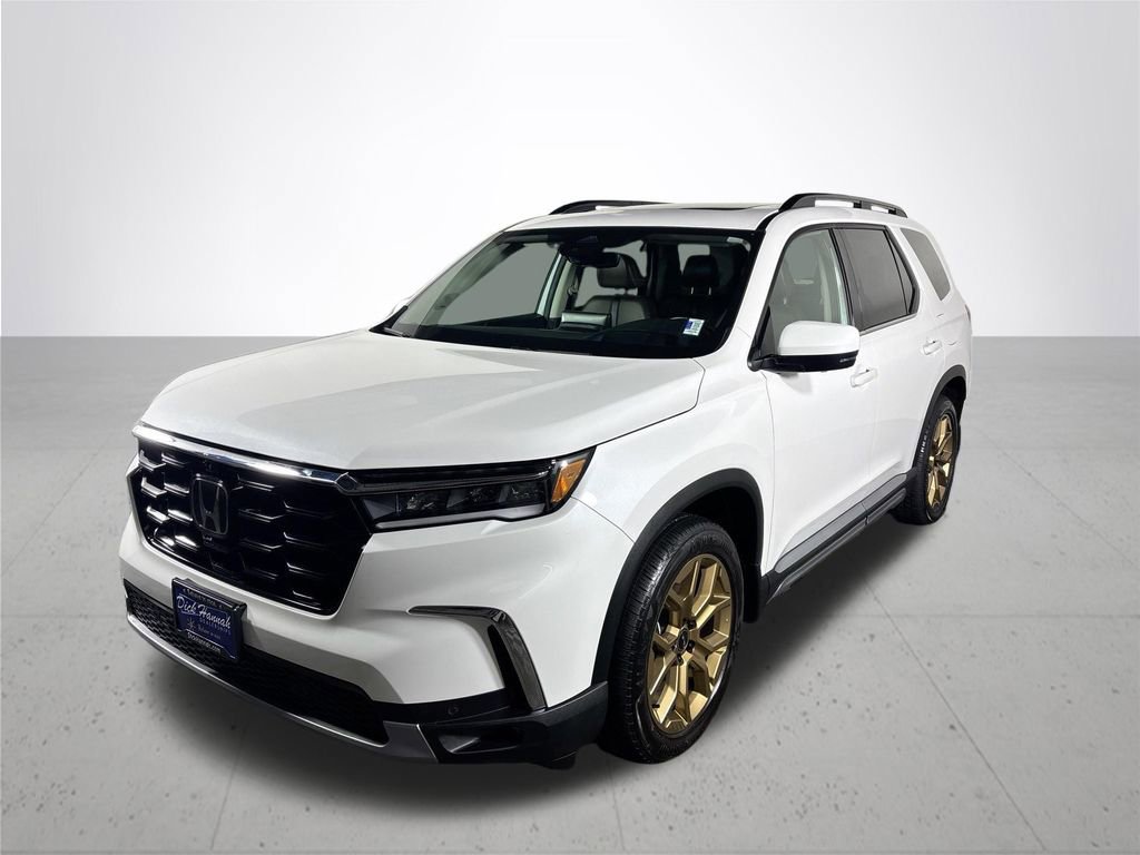 Used 2024 Honda Pilot Elite image 2