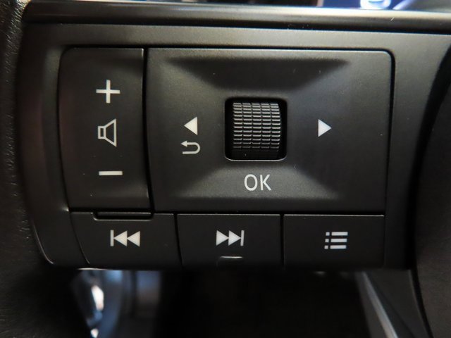 Used 2023 Nissan Rogue S image 18