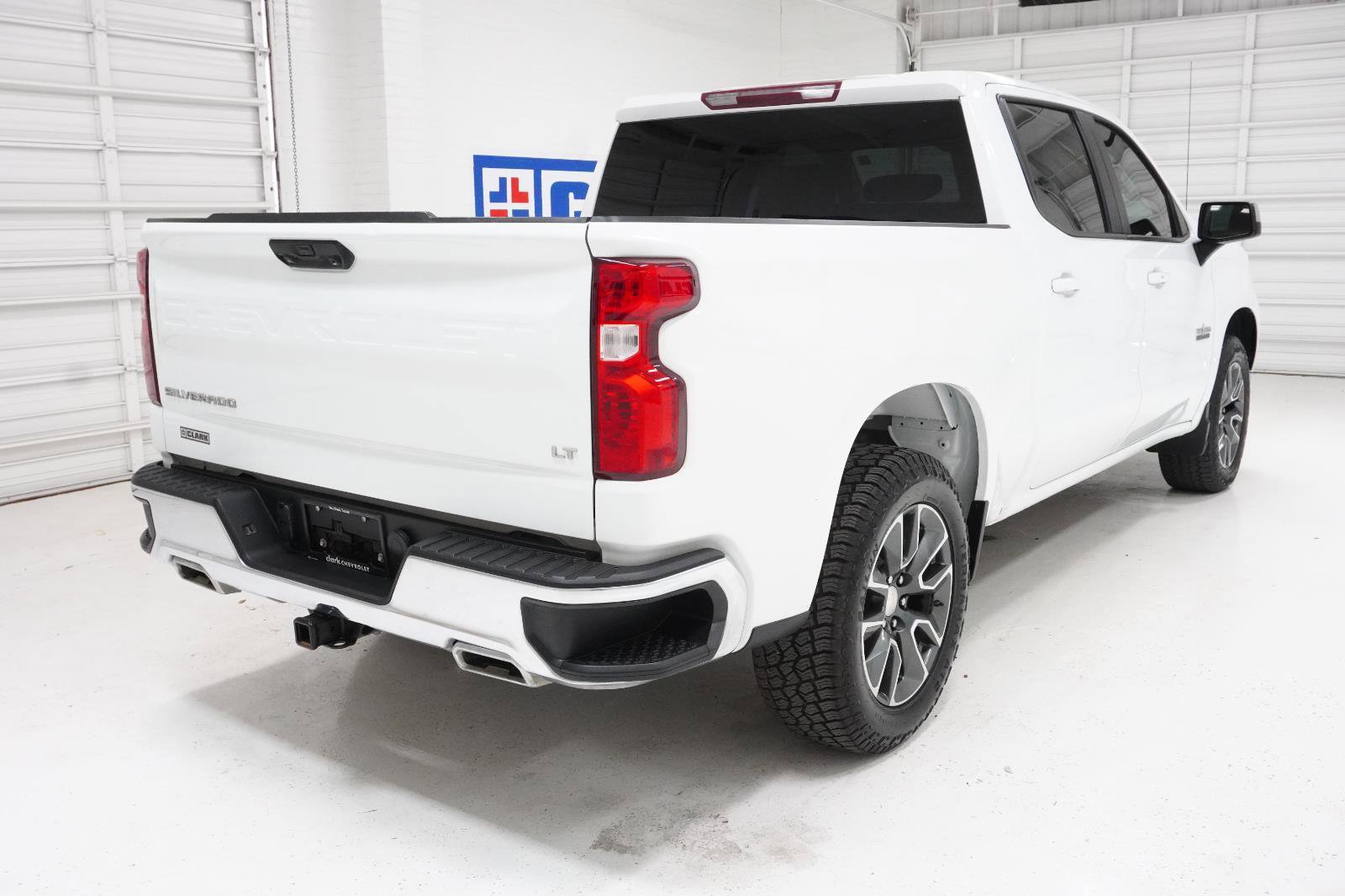 Used 2023 Chevrolet Silverado 1500 LT w/ Z71 Off-Road Package image 5