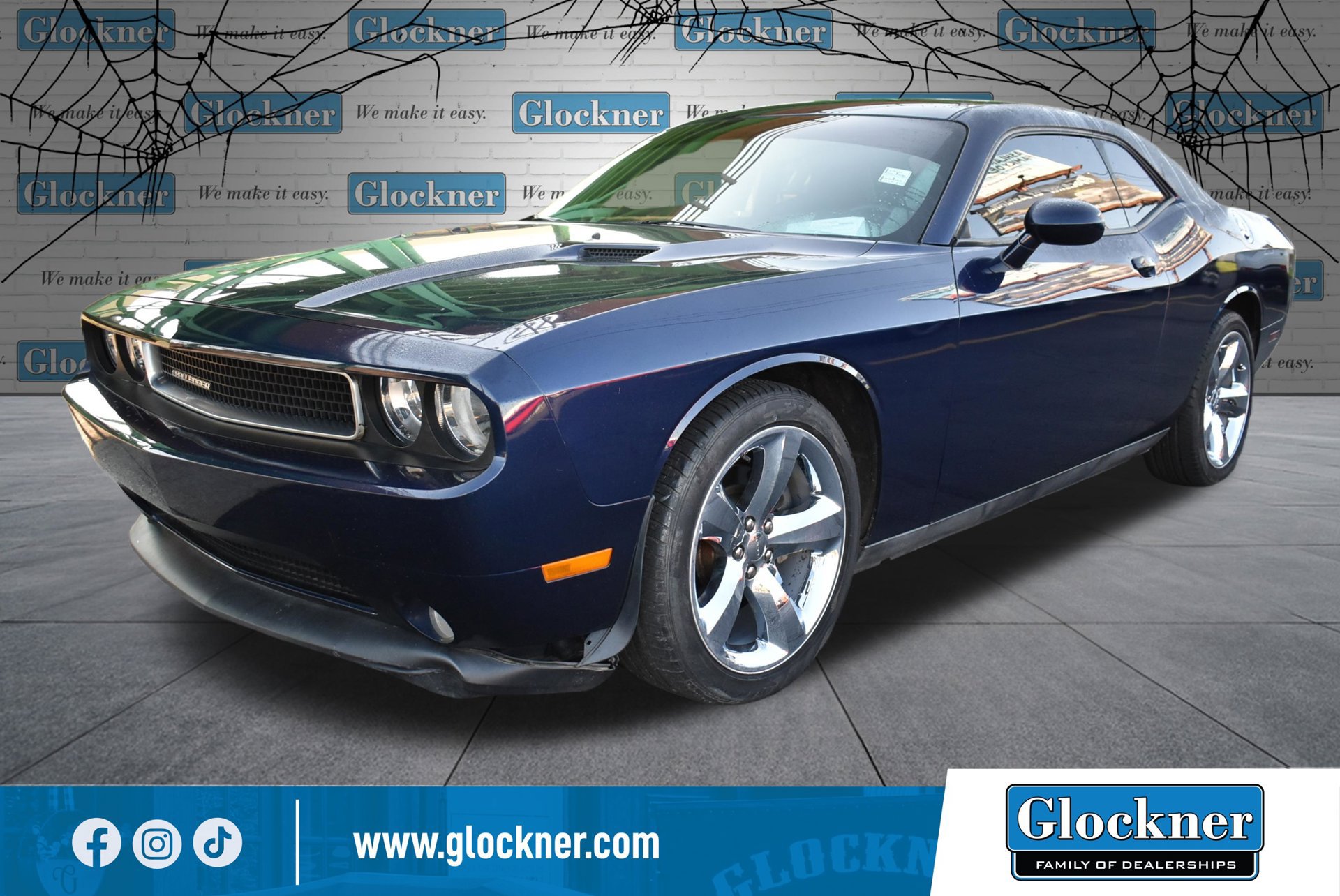 Used 2013 Dodge Challenger SXT Plus RWD image 1