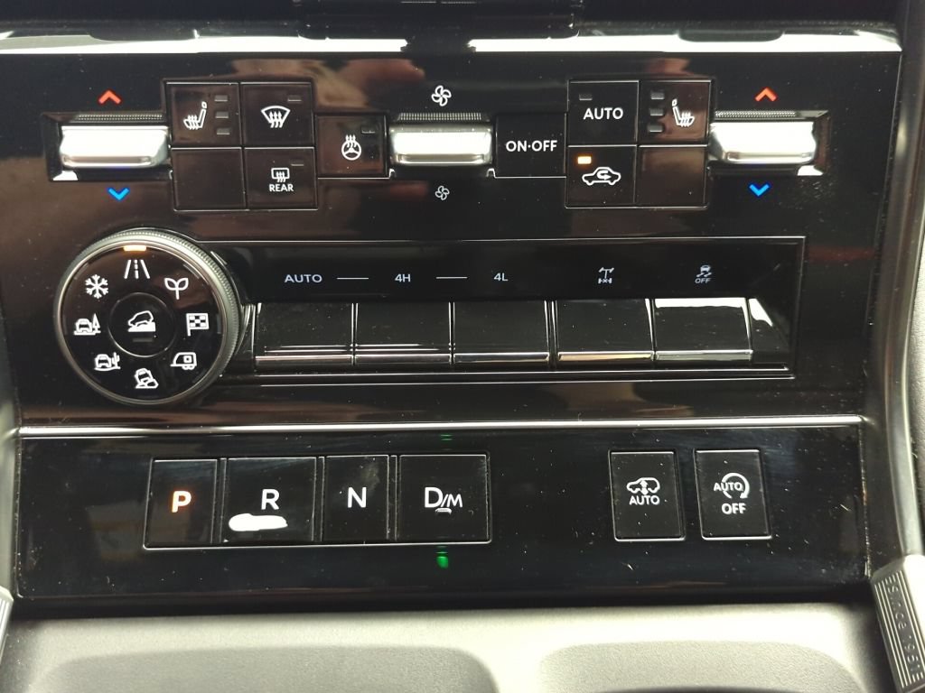 Certified 2025 Nissan Armada PRO-4X AWD/4WD image 21