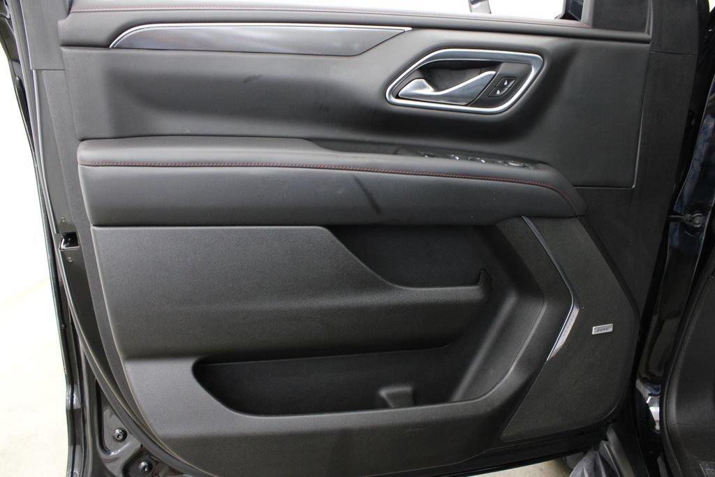 Used 2021 Chevrolet Tahoe RST w/ Luxury Package RWD image 17