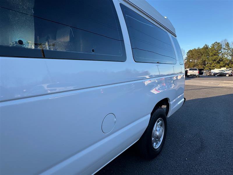 Used 2014 Ford E-250 and Econoline 250 Extended w/ Power Group image 14