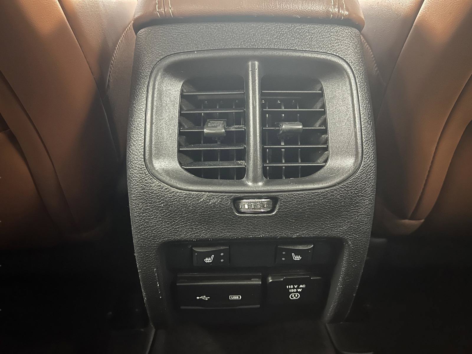 Used 2019 Jeep Cherokee Overland w/ Technology Group FWD image 35