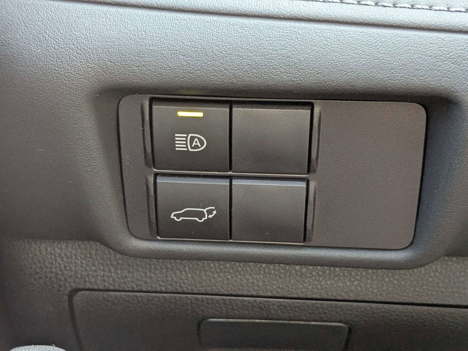 Used 2022 Toyota Highlander XLE image 27