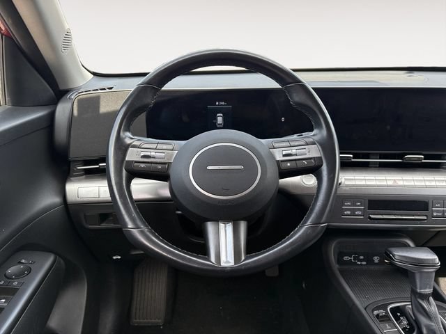 Used 2025 Hyundai Kona SEL AWD/4WD image 12