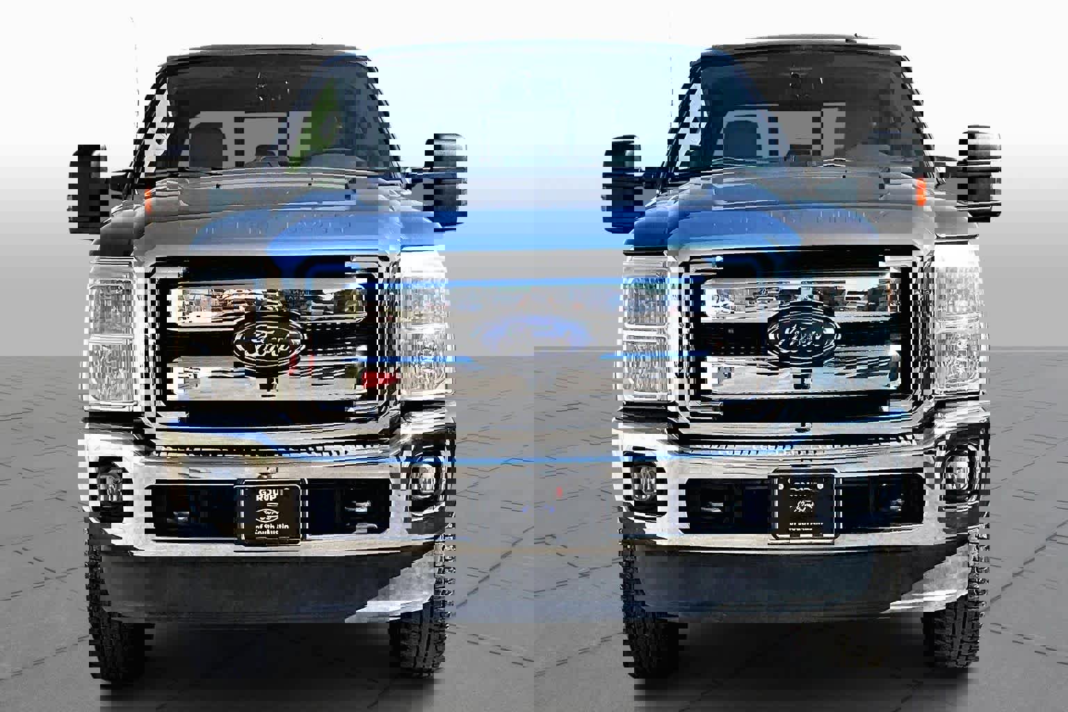 Used 2015 Ford F250 Lariat w/ Lariat Ultimate Package image 4