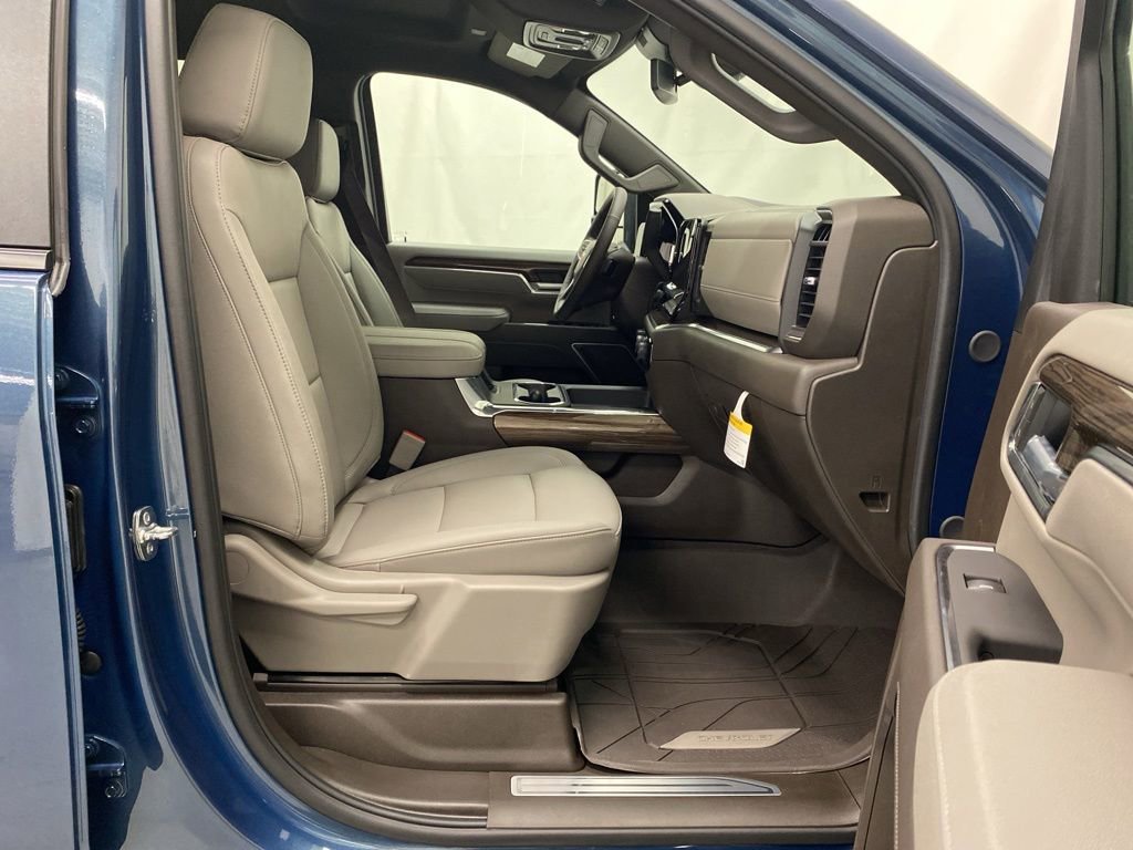 New 2026 Chevrolet Silverado 2500 LT image 15