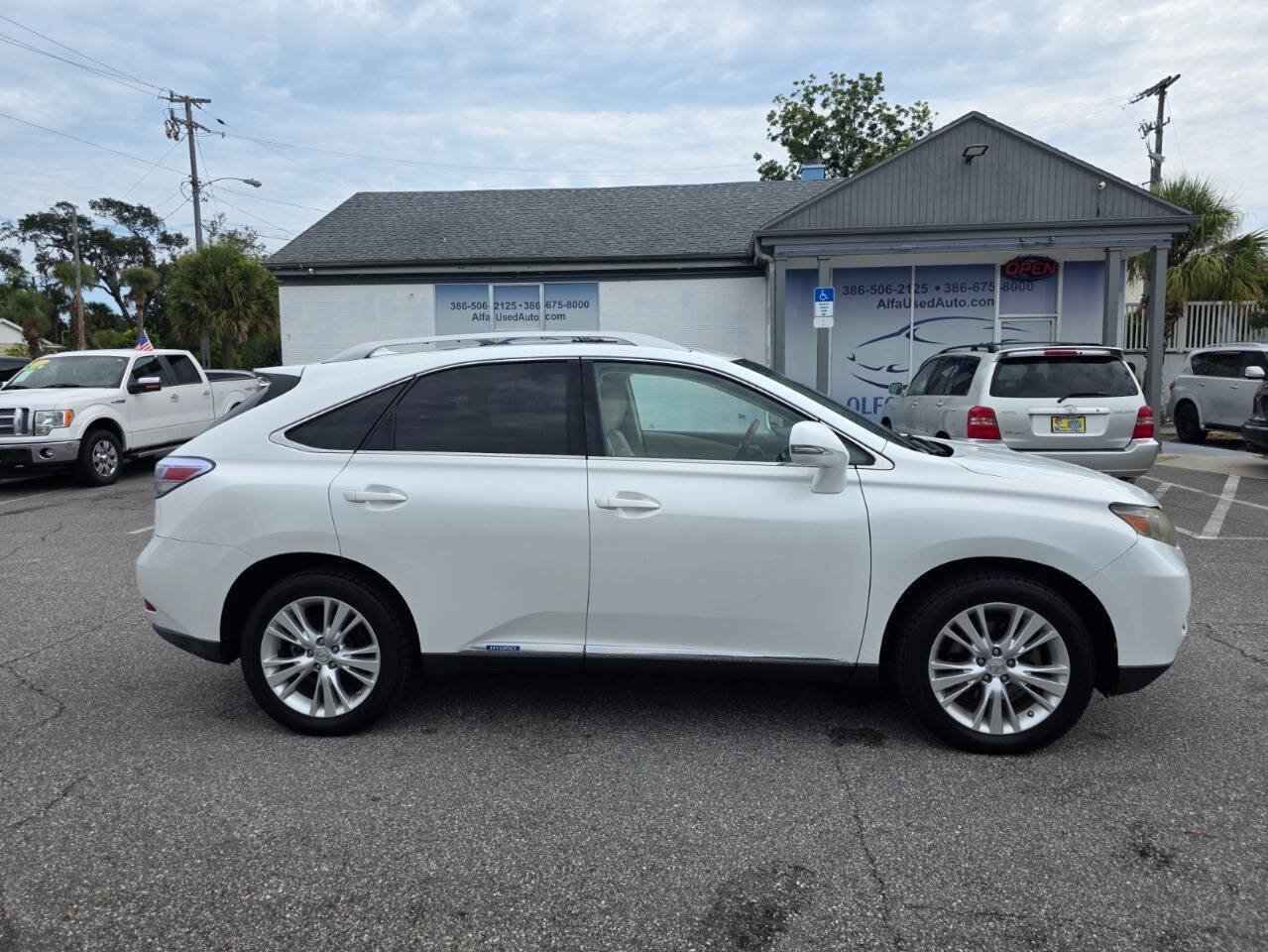 Used 2010 Lexus RX 450h AWD image 3