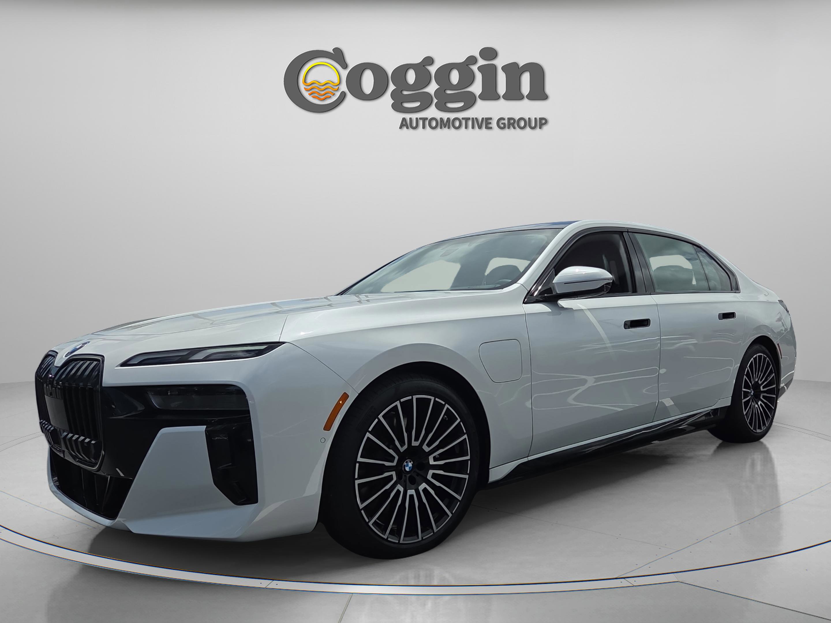 Used 2026 BMW 750e xDrive w/ Luxury Rear Seating Package