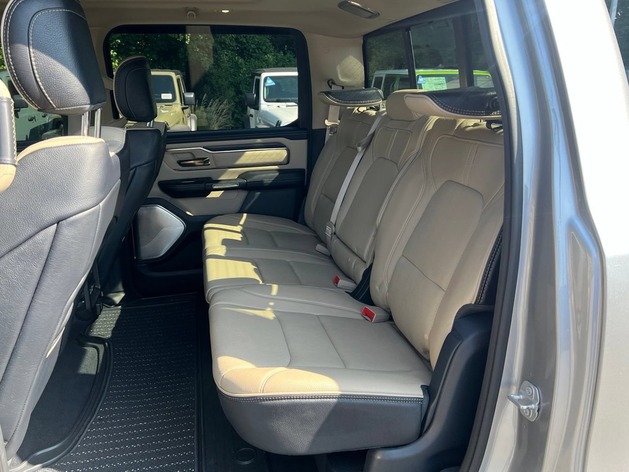 Used 2019 RAM 1500 Limited AWD/4WD image 10