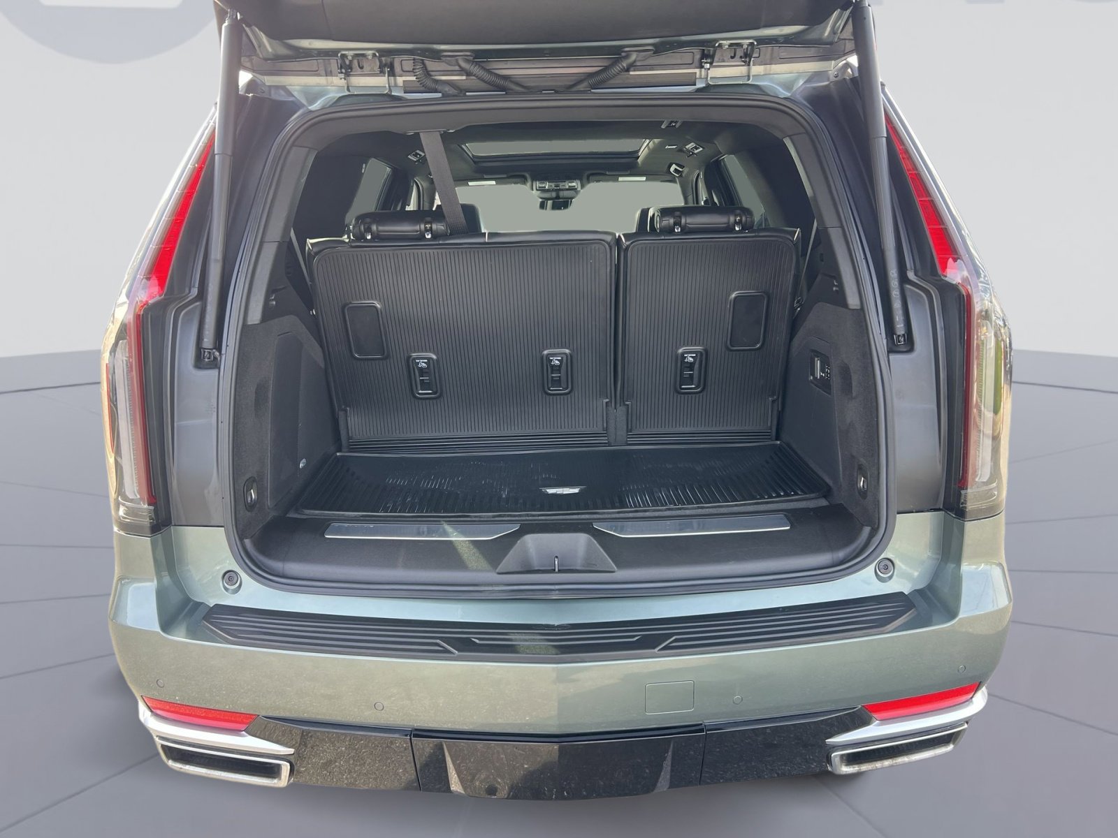 Used 2024 Cadillac Escalade Premium Luxury image 27