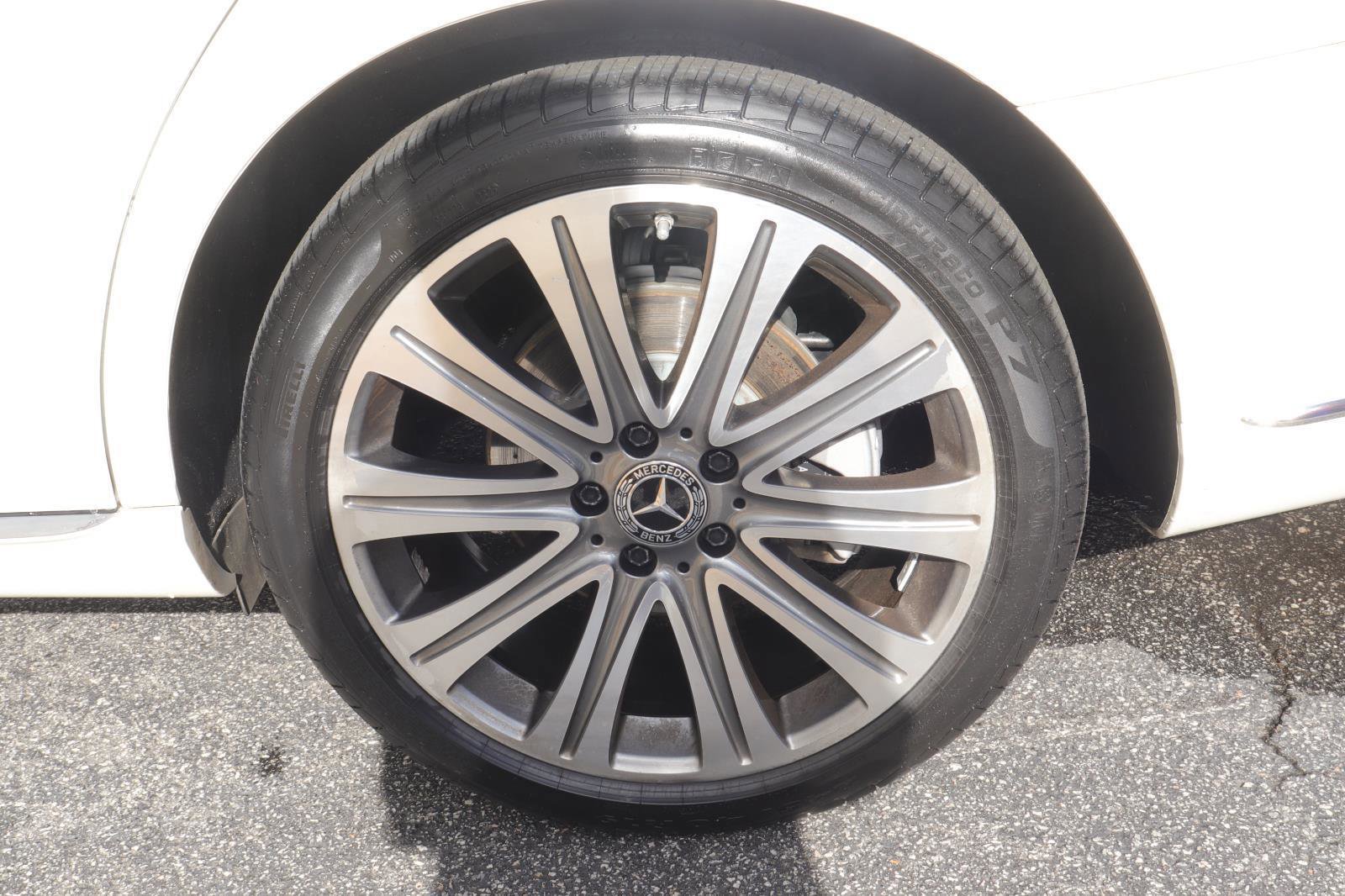 Used 2018 Mercedes-Benz E 300 image 33