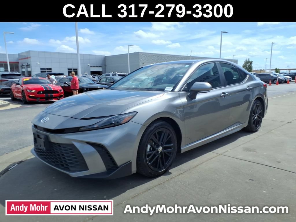 Used 2025 Toyota Camry SE FWD image 4