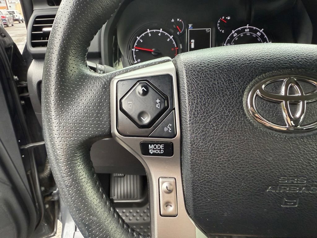 Used 2024 Toyota 4Runner SR5 AWD/4WD image 31