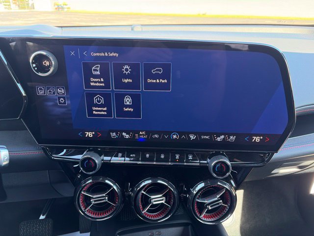 Used 2026 Chevrolet Blazer EV RS w/ Super Cruise Package AWD/4WD image 28