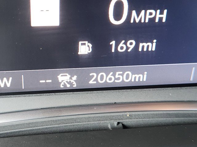 Used 2023 Chevrolet Traverse RS w/ LPO, Floor Liner Package image 38