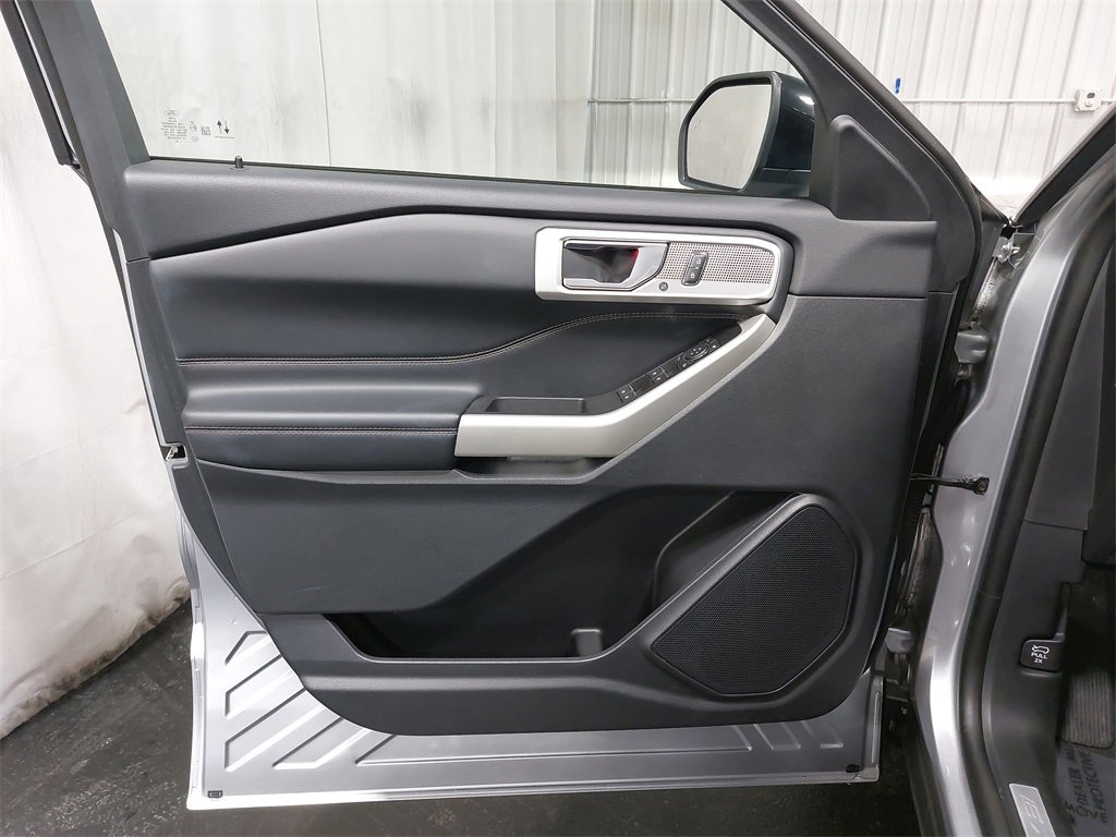 Used 2022 Ford Explorer Limited image 52
