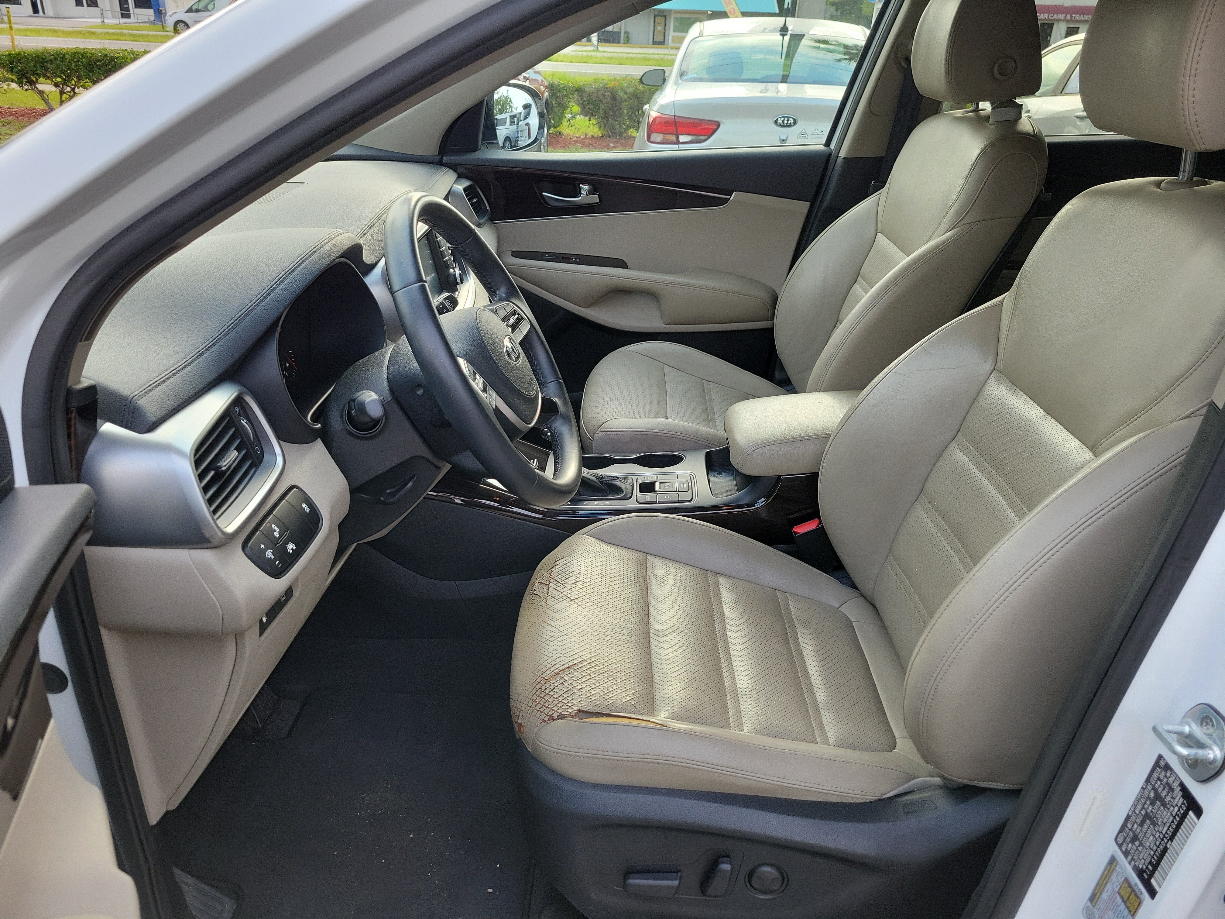 Used 2019 Kia Sorento EX AWD/4WD image 23