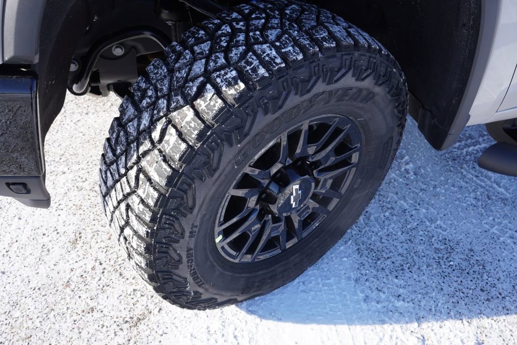 New 2026 Chevrolet Silverado 2500 ZR2 AWD/4WD image 9