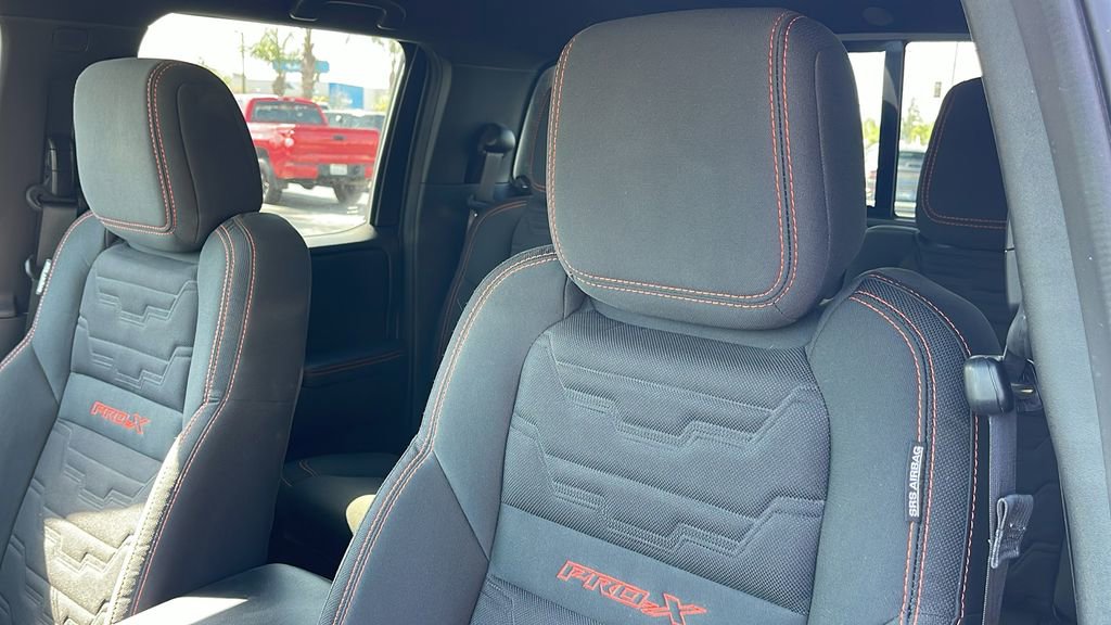 Used 2025 Nissan Frontier Pro-X w/ Pro Convenience Package image 13