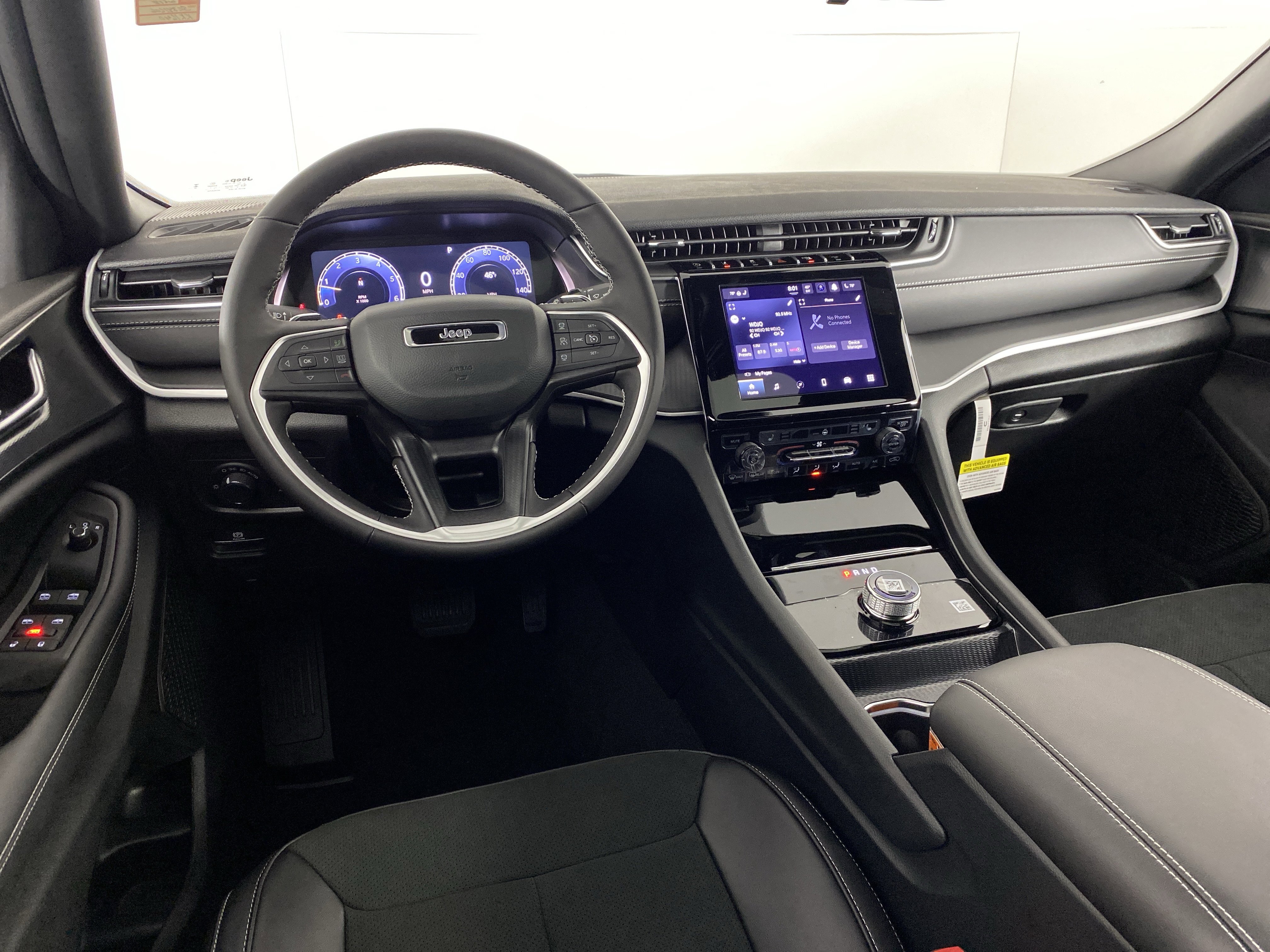 New 2025 Jeep Grand Cherokee Altitude image 36