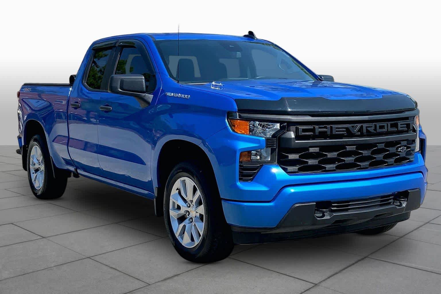 Used 2025 Chevrolet Silverado 1500 Custom AWD/4WD image 3