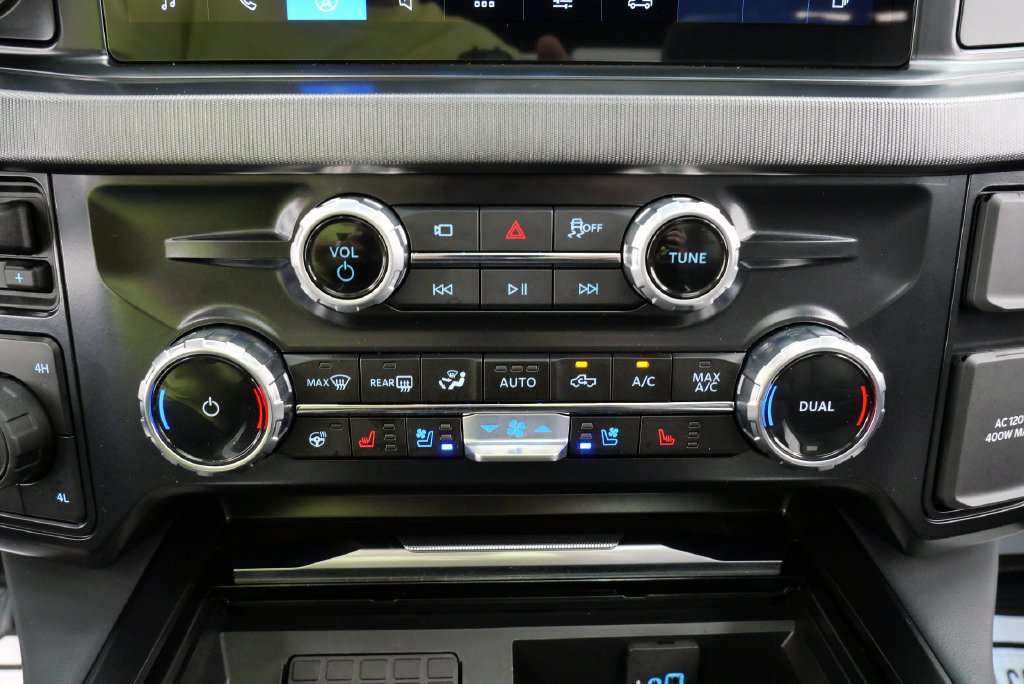 Used 2026 Ford F250 Platinum AWD/4WD image 34