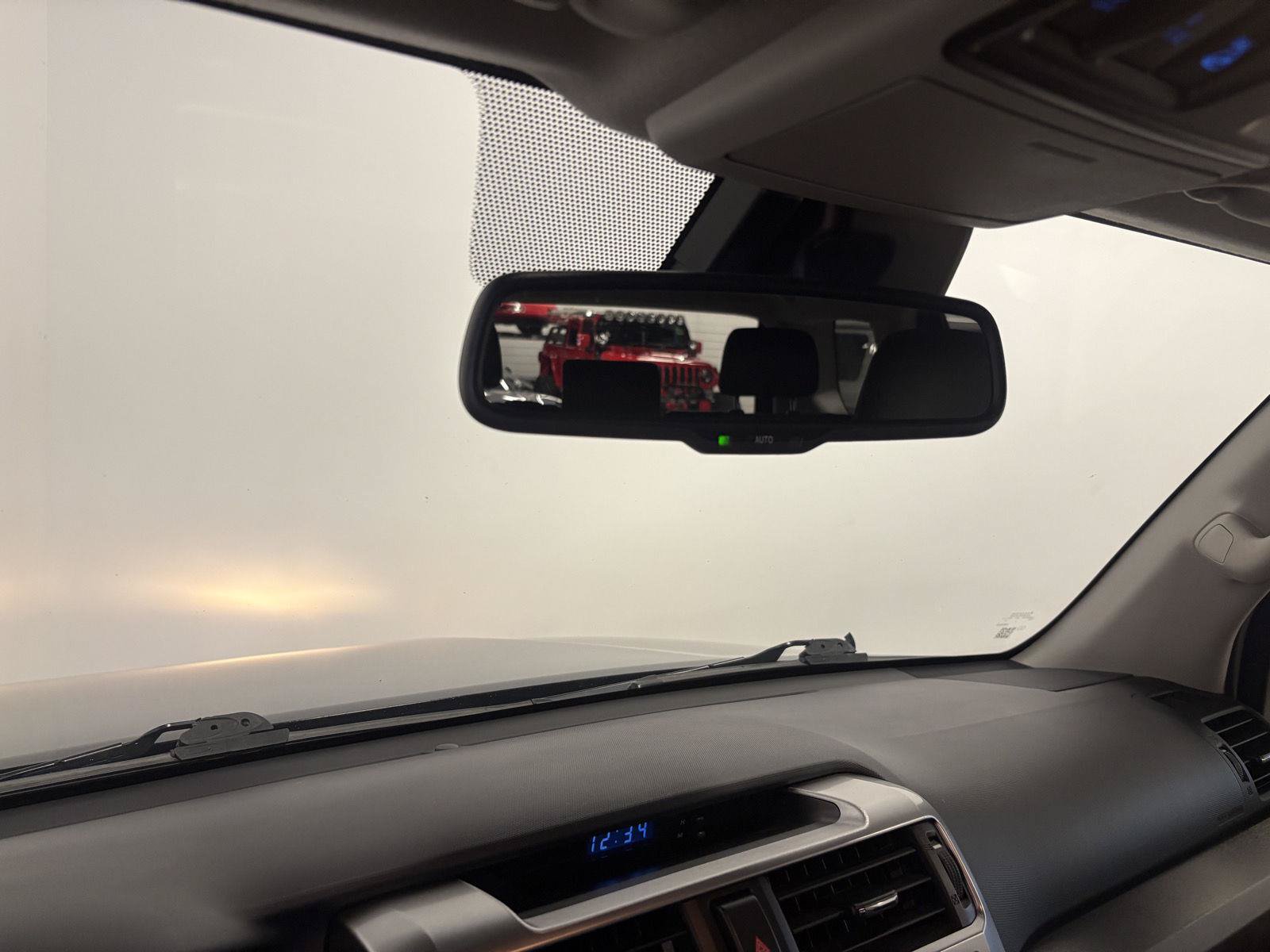 Used 2021 Toyota 4Runner SR5 Premium w/ Moonroof Package AWD/4WD image 27