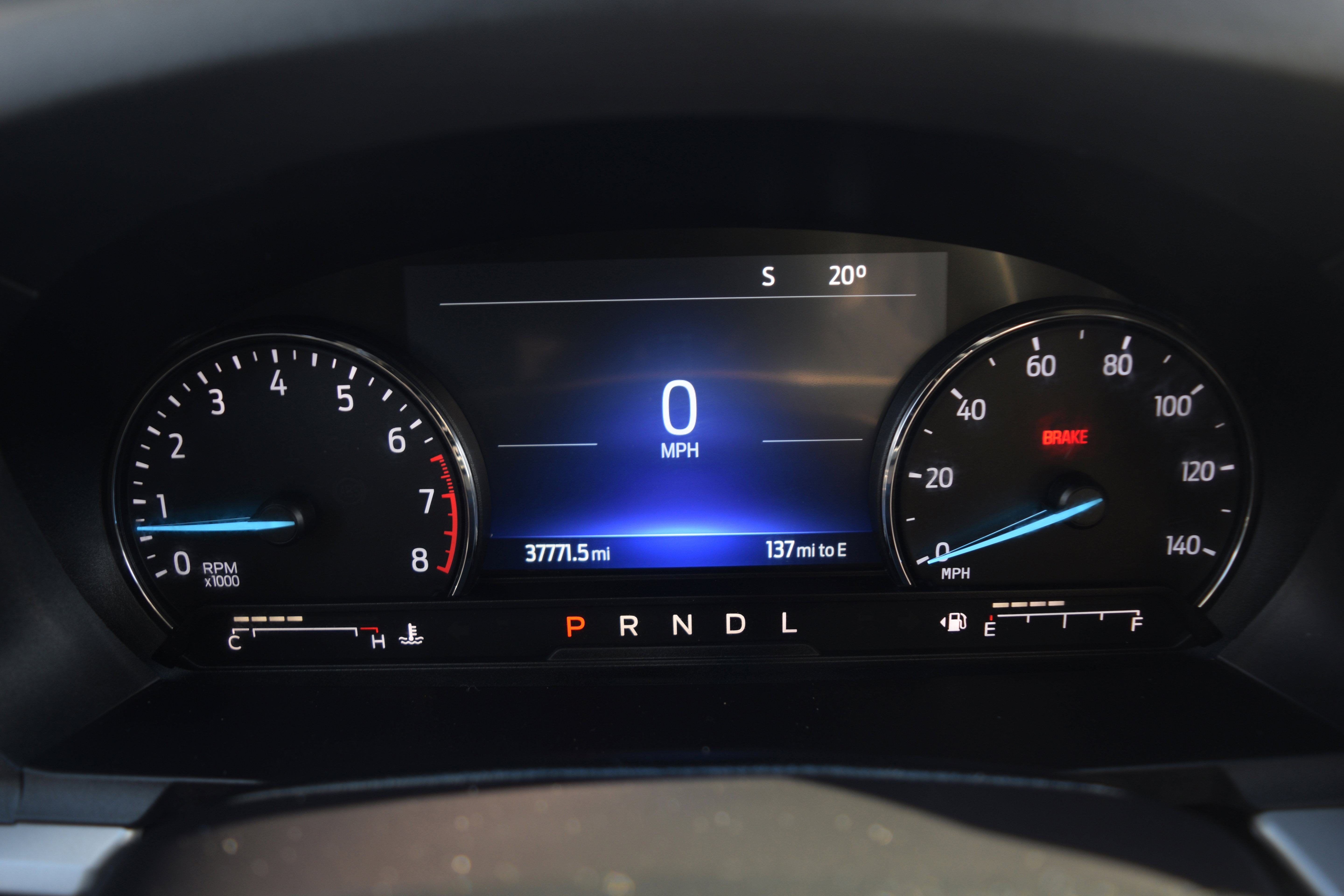 Used 2023 Ford Explorer XLT w/ Equipment Group 202A image 3