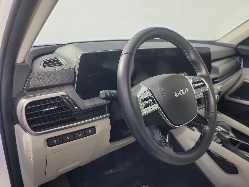 Certified 2023 Kia Telluride EX image 17