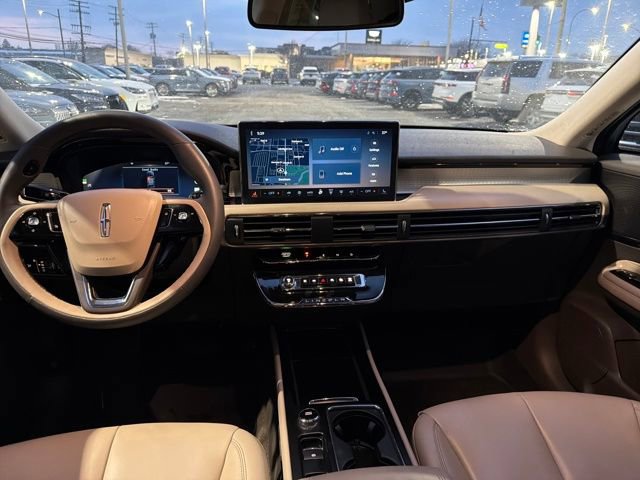 Certified 2023 Lincoln Corsair AWD image 16