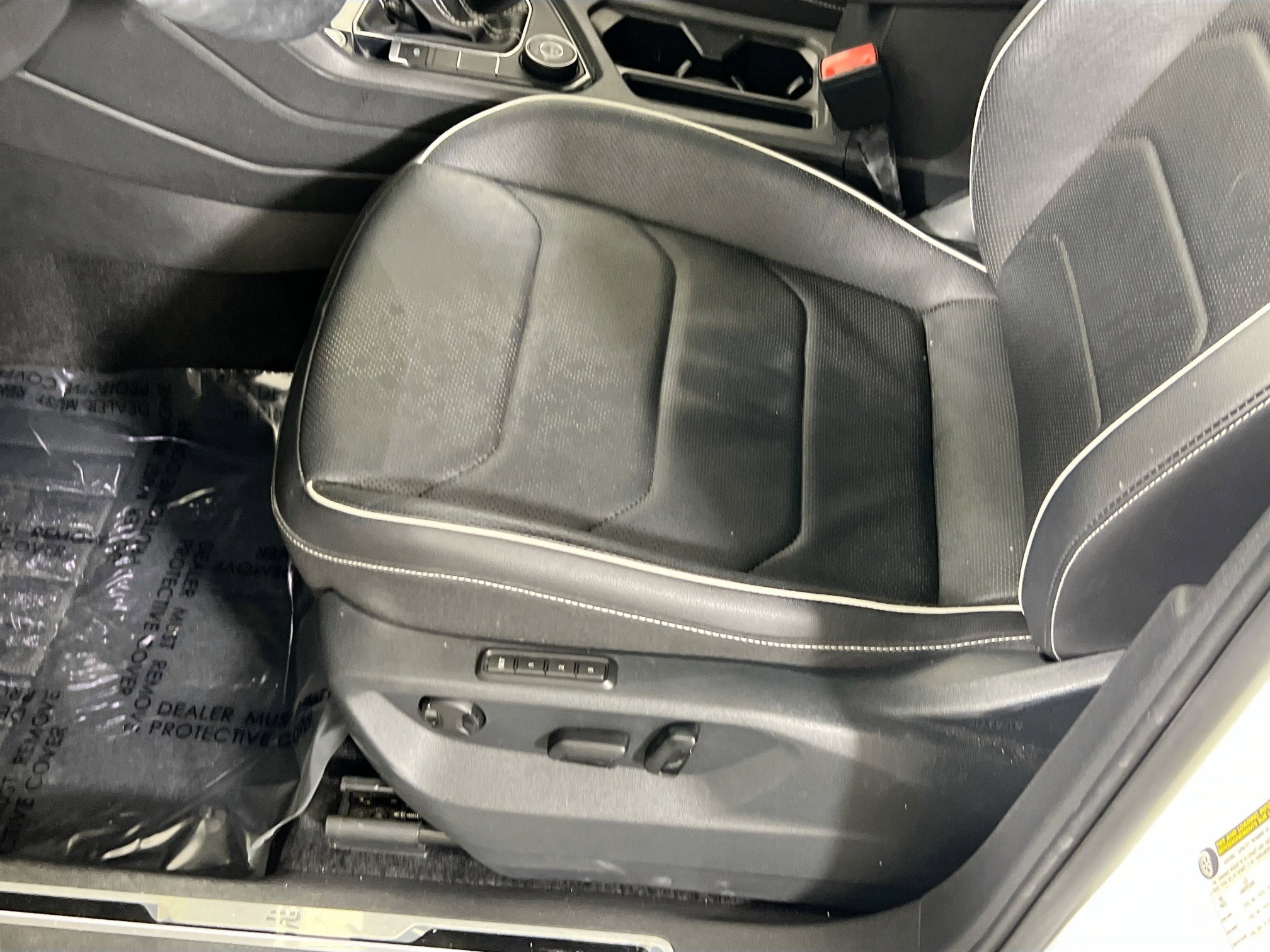 Used 2022 Volkswagen Tiguan SEL R-Line image 19