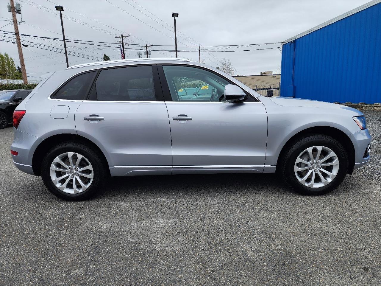 Used 2016 Audi Q5 2.0T Premium Plus w/ Technology Package AWD/4WD image 5