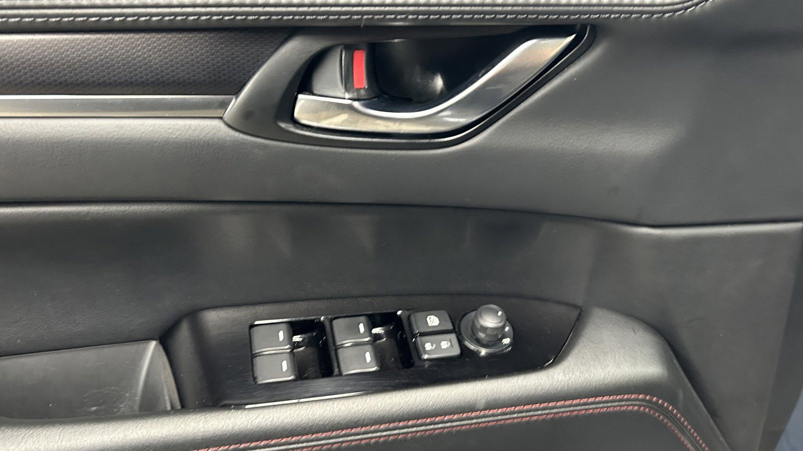 Used 2024 MAZDA CX-5 Carbon Edition image 10