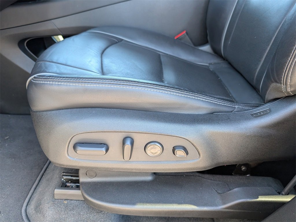 Used 2021 Buick Enclave Avenir w/ Avenir Technology Package image 13