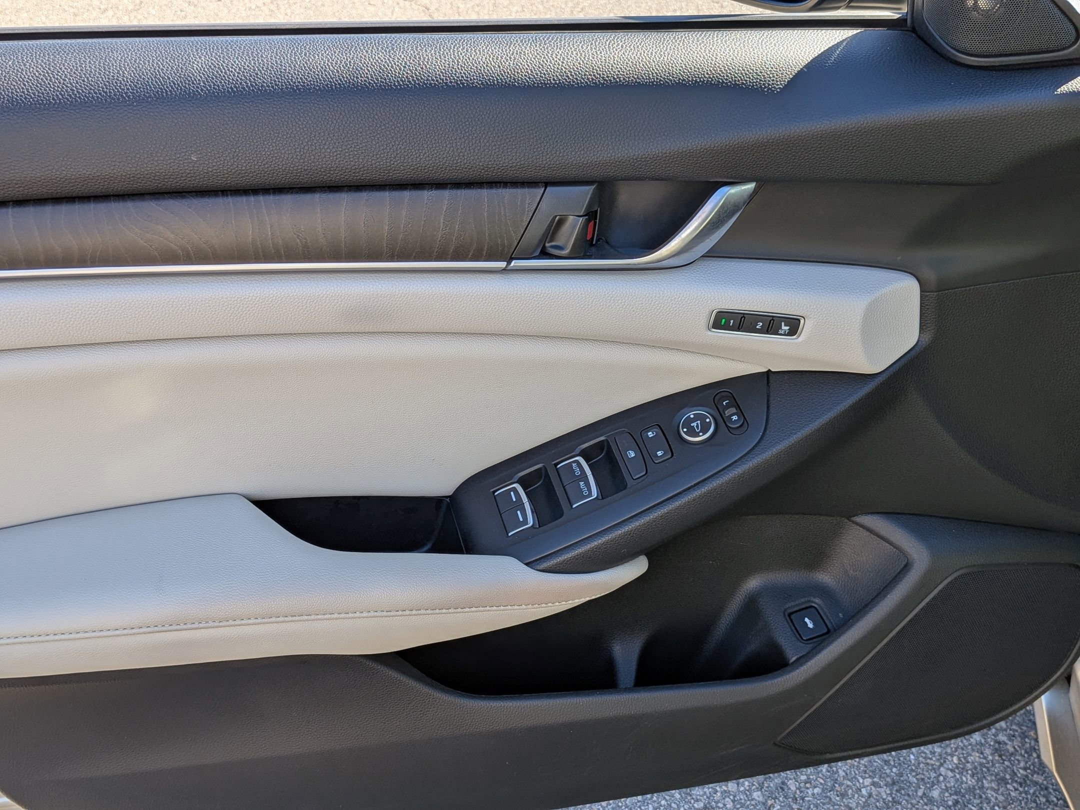 Used 2020 Honda Accord Touring image 13