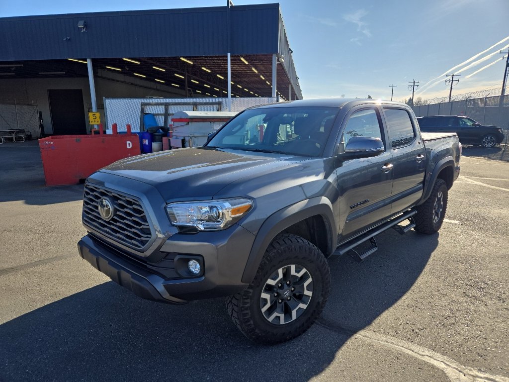Used 2023 Toyota Tacoma TRD Off-Road w/ Technology Package image 3