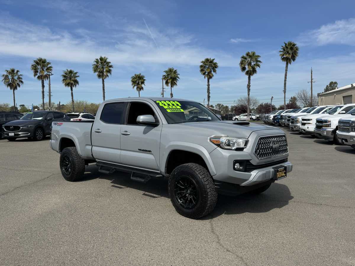 Used 2019 Toyota Tacoma TRD Sport w/ TRD Premium Sport Package image 2