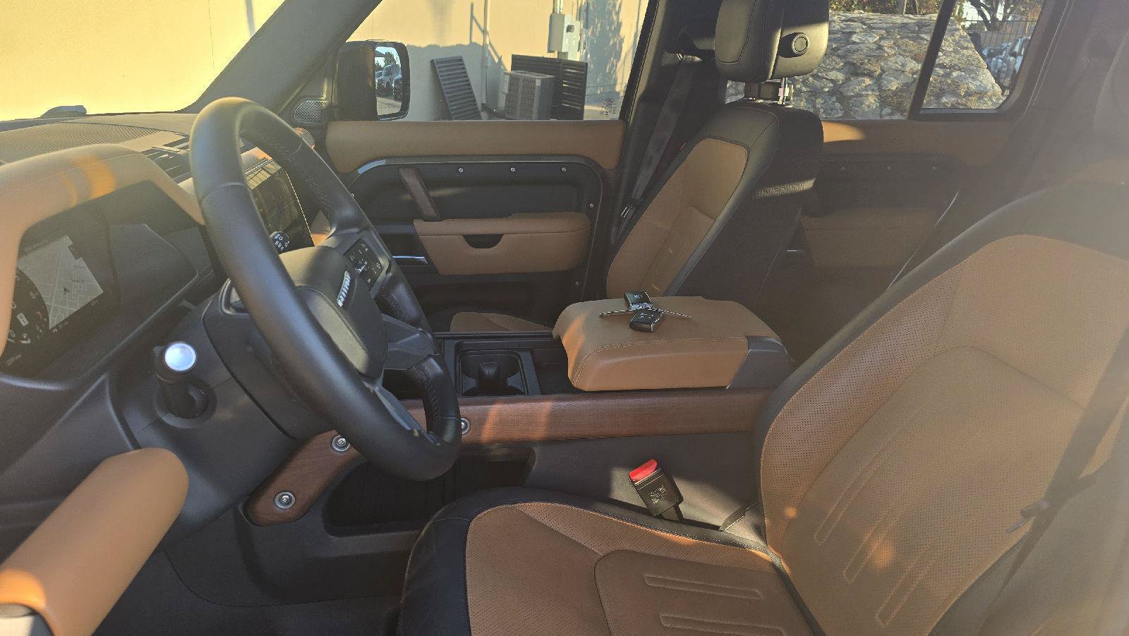 Certified 2023 Land Rover Defender 110 X AWD/4WD image 7