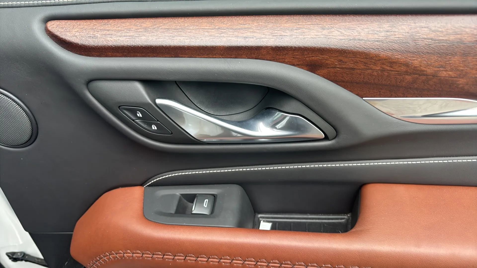 Used 2023 GMC Yukon Denali Ultimate image 25