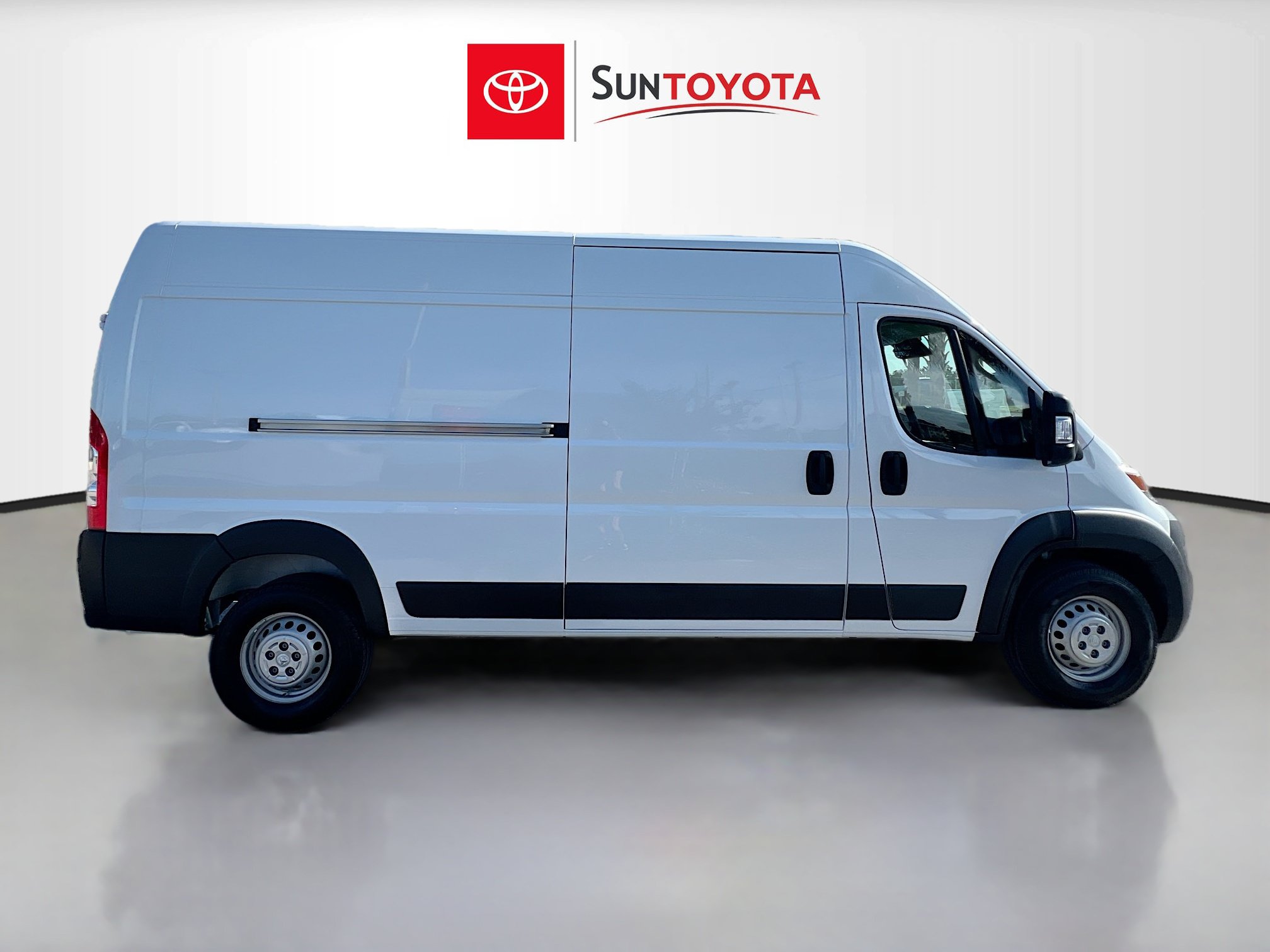 Used 2025 RAM ProMaster 2500 w/ Convenience Group FWD image 2