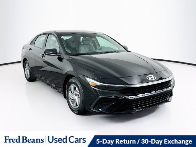 Certified 2025 Hyundai Elantra SE