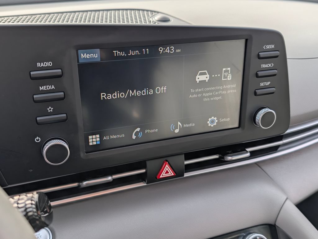 Certified 2025 Hyundai Elantra Sport FWD image 20