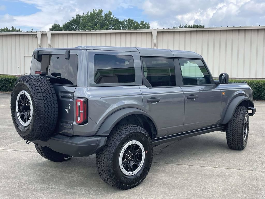 New 2025 Ford Bronco Badlands w/ Sasquatch Package AWD/4WD image 3