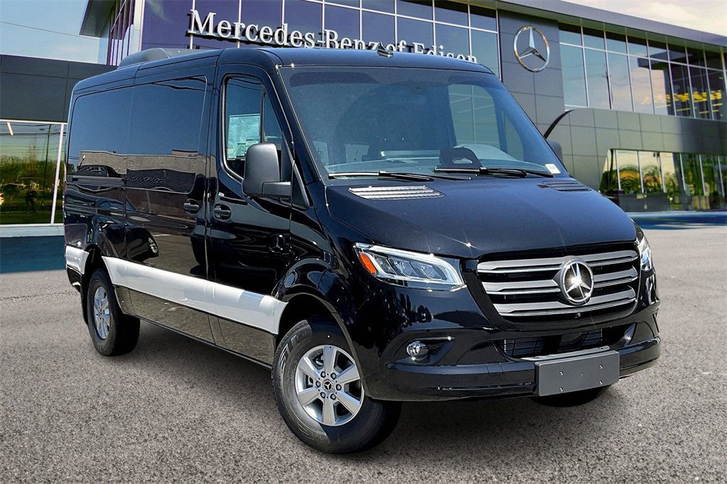 New 2025 Mercedes-Benz Sprinter 144 Cargo