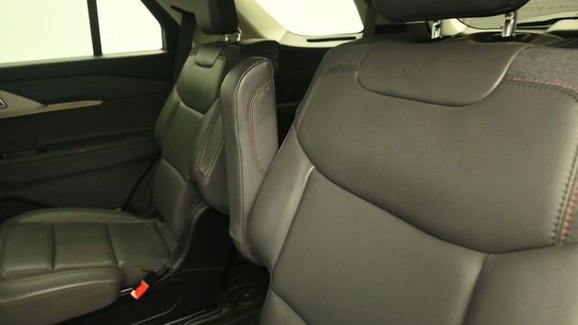 Used 2025 Ford Explorer Active w/ Active Comfort Package AWD/4WD image 11