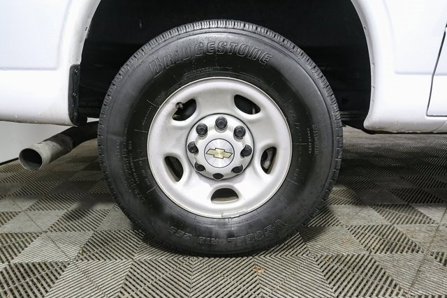 Used 2024 Chevrolet Express 2500 image 14
