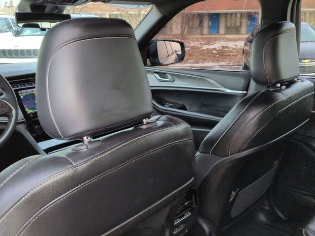 Certified 2024 Jeep Grand Cherokee L Limited w/ Luxury Tech Group II image 28